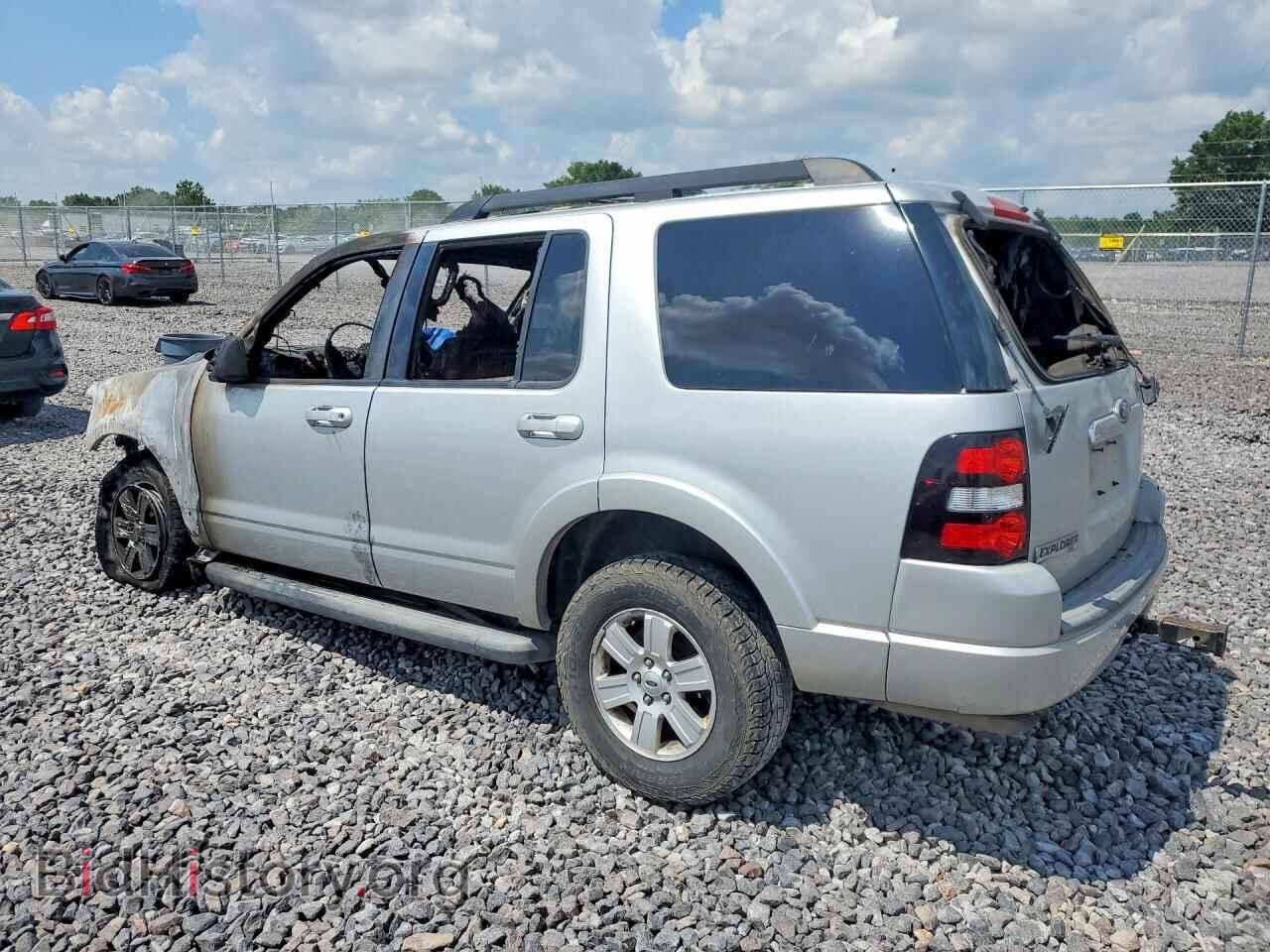 2010 FORD EXPLORER - VIN: 1FMEU7DE8AUA79755 - Фото 2