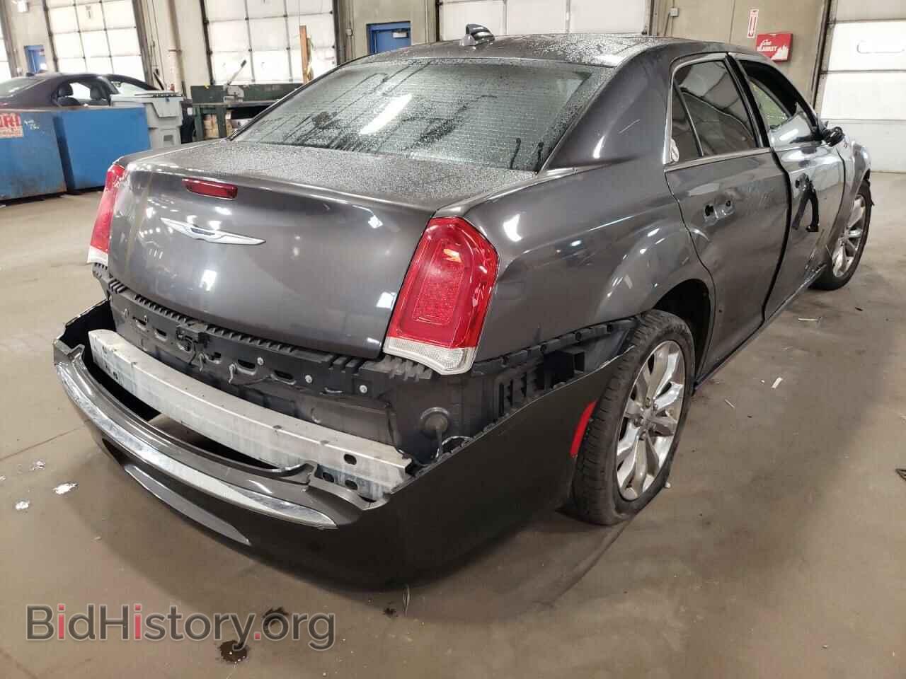 2016 CHRYSLER 300 - VIN: 2C3CCARG0GH270124 - Фото 4