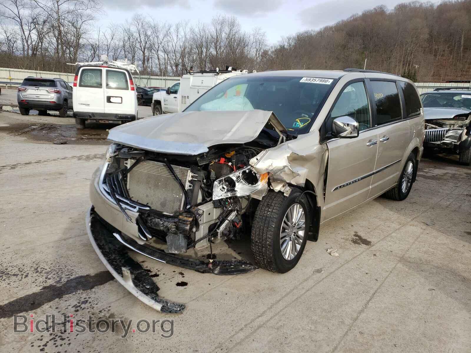 2013 CHRYSLER MINIVAN - VIN: 2C4RC1CG2DR818581 - Фото 2