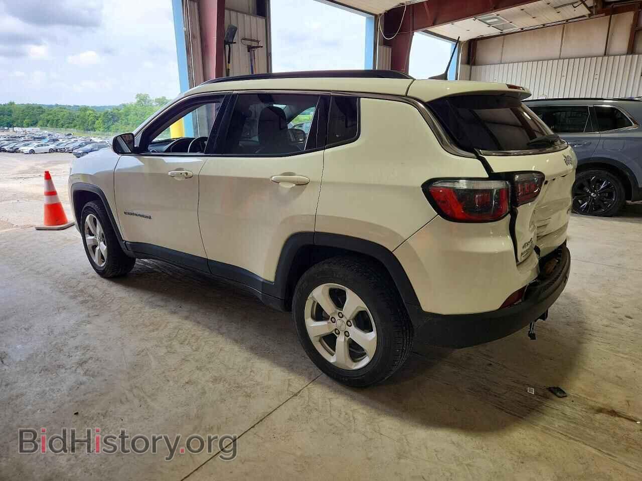2019 JEEP COMPASS - VIN: 3C4NJDBB3KT628682 - Фото 2