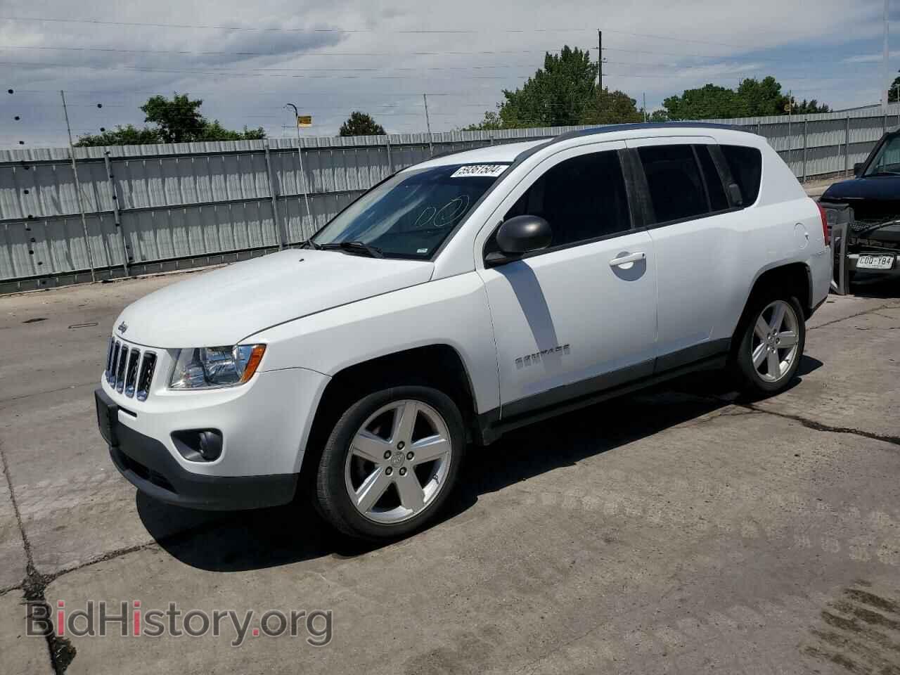 Photo 1J4NF5FBXBD257716 - JEEP COMPASS 2011