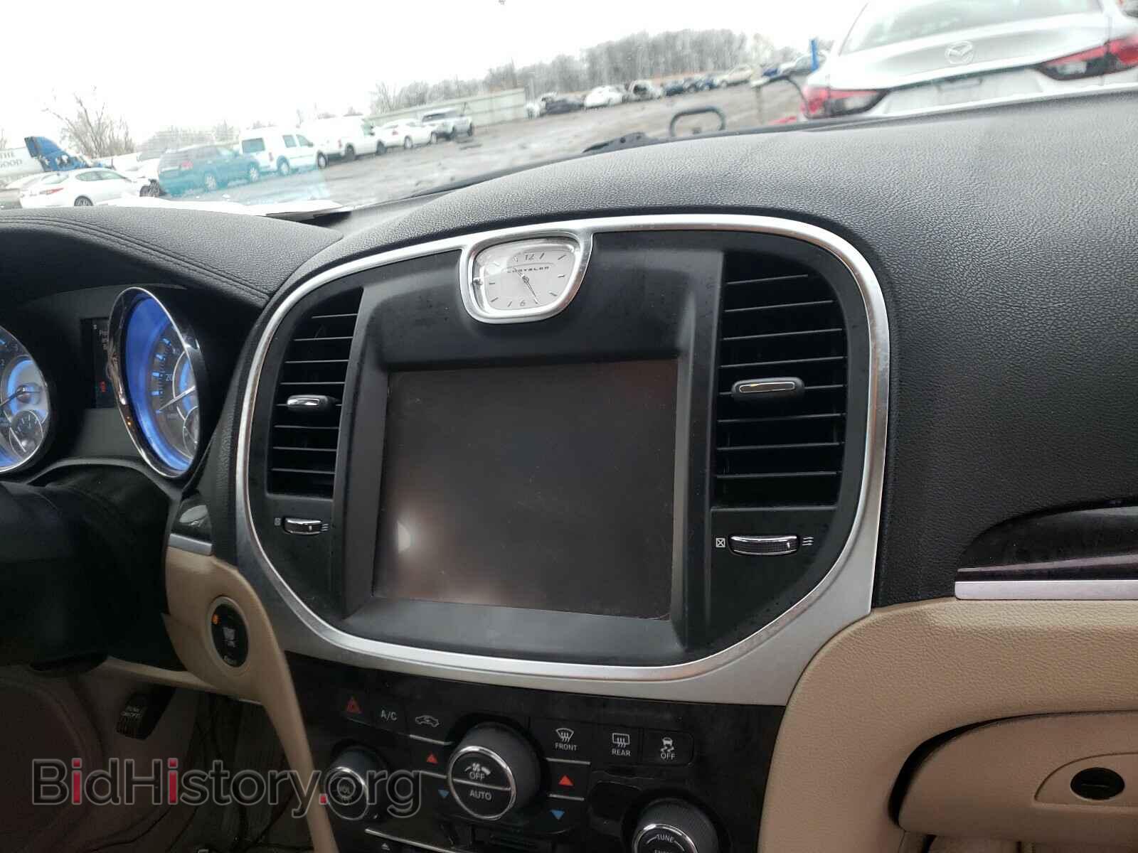 2014 CHRYSLER 300 - VIN: 2C3CCAAG1EH287233 - Фото 9