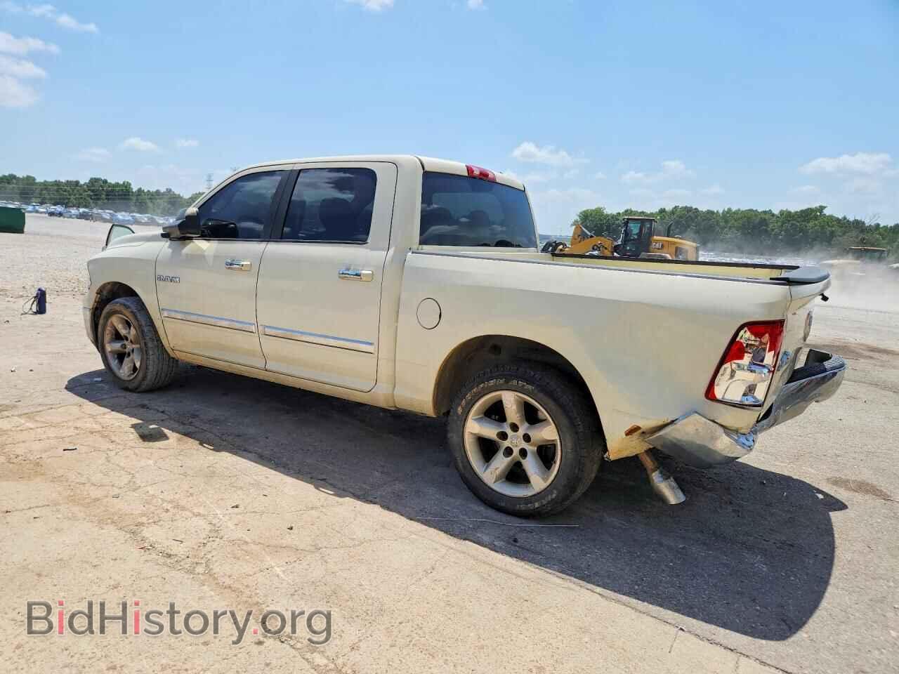 2010 DODGE RAM 1500 - VIN: 1D7RB1CT1AS226444 - Фото 2
