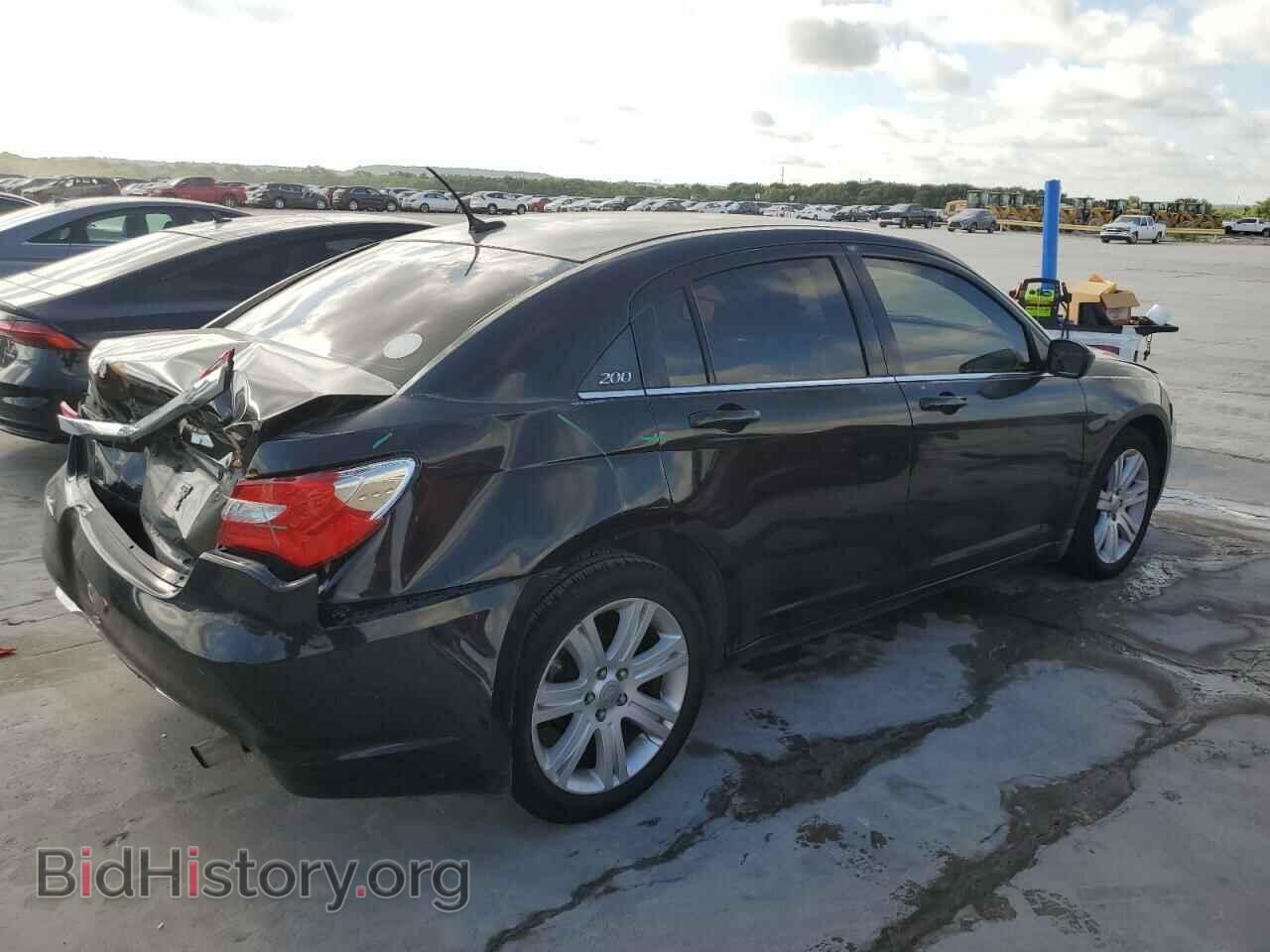2013 CHRYSLER 200 - VIN: 1C3CCBAB3DN705940 - Photo 3