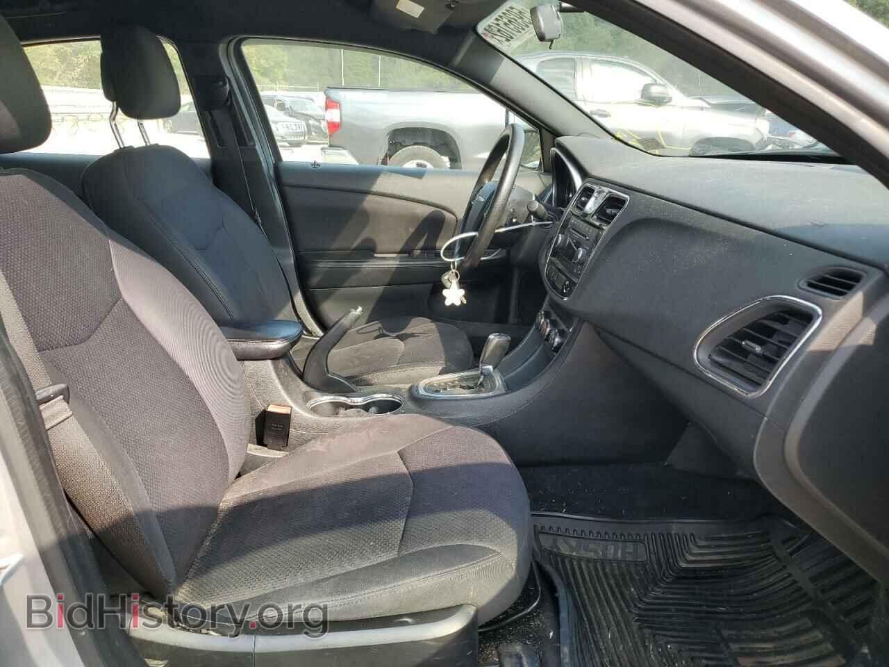 2013 CHRYSLER 200 - VIN: 1C3CCBAB3DN568529 - Фото 5