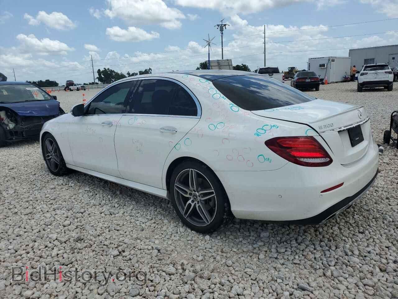 2019 MERCEDES-BENZ E-CLASS - VIN: WDDZF4JB4KA529466 - Фото 2