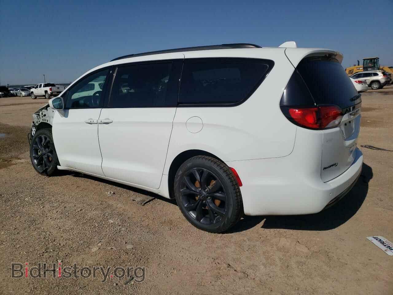 2019 CHRYSLER PACIFICA - VIN: 2C4RC1BGXKR567162 - Фото 2
