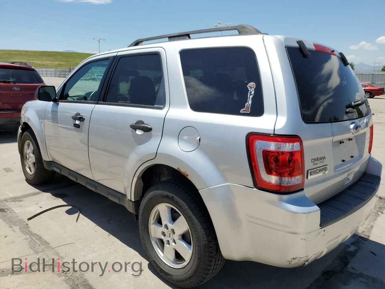 2011 FORD ESCAPE - VIN: 1FMCU9D70BKB65725 - Photo 2