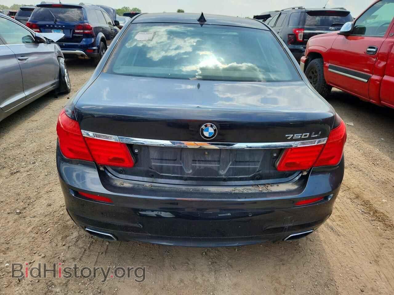 2011 BMW 7 SERIES - VIN: WBAKC8C52BC432657 - Photo 6