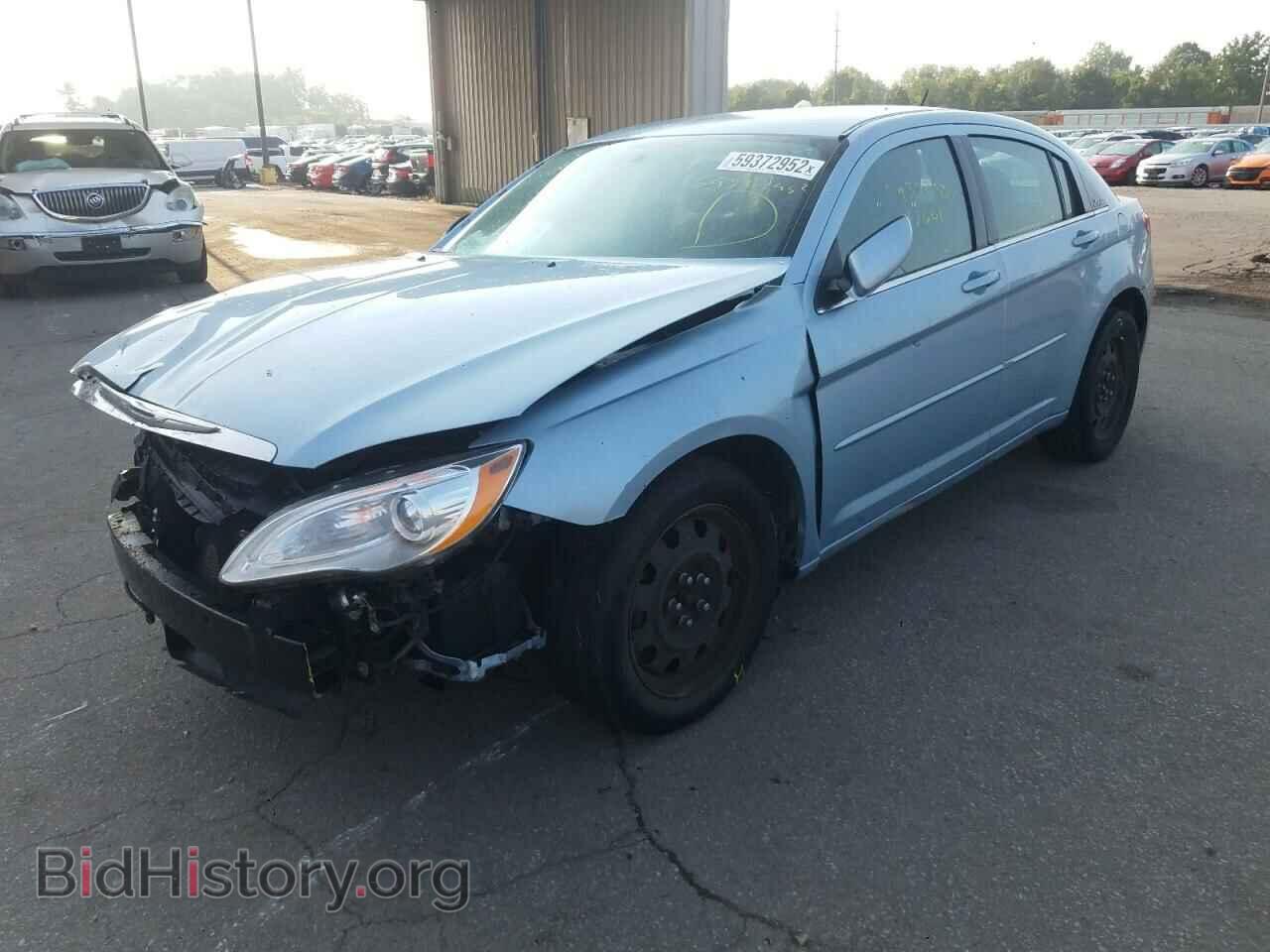 2013 CHRYSLER 200 - VIN: 1C3CCBAB5DN636040 - Фото 2