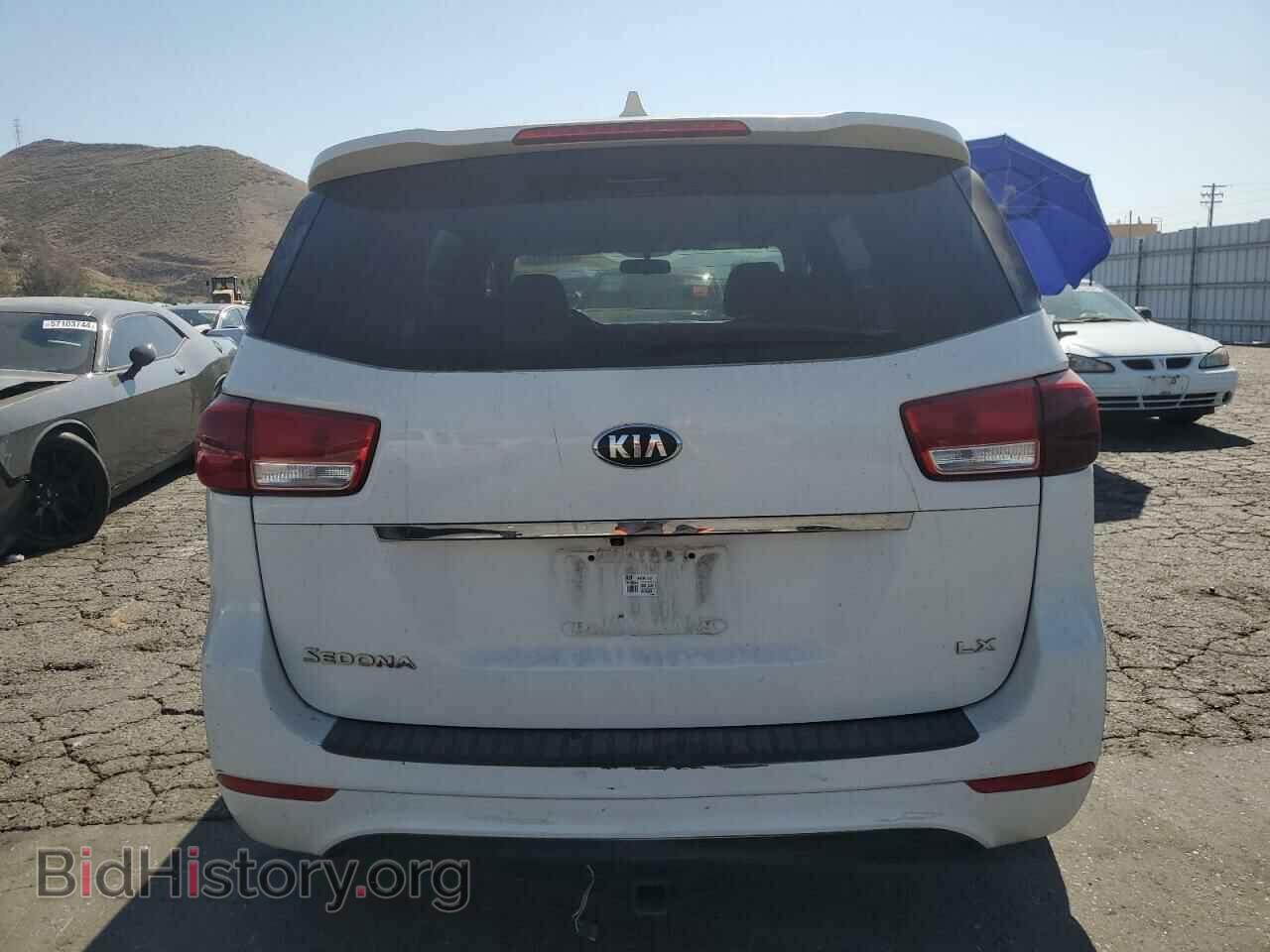 2015 KIA All Models - VIN: KNDMB5C11F6060940 - Photo 6