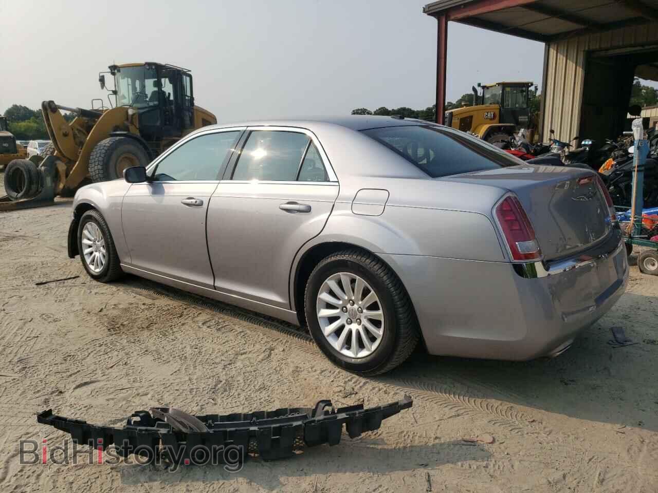 2013 CHRYSLER 300 - VIN: 2C3CCAAG8DH739256 - Фото 2