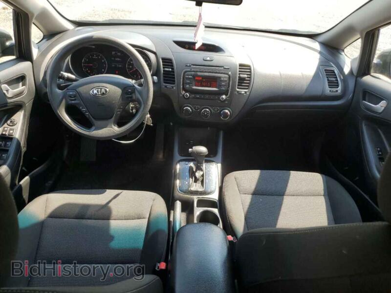 2017 Kia FORTE (VIN 3KPFK4A76HE036107) — photo 8 of 12