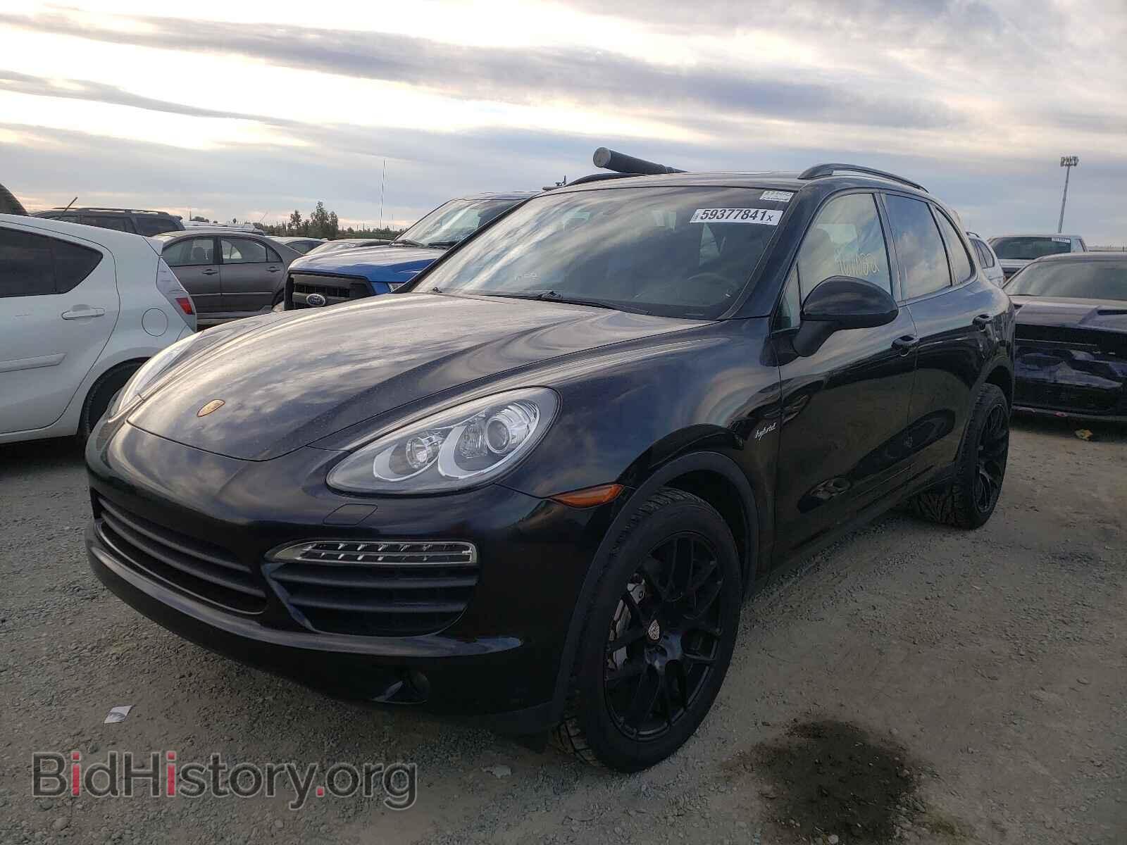 2011 PORSCHE CAYENNE - VIN: WP1AE2A2XBLA94082 - Photo 2