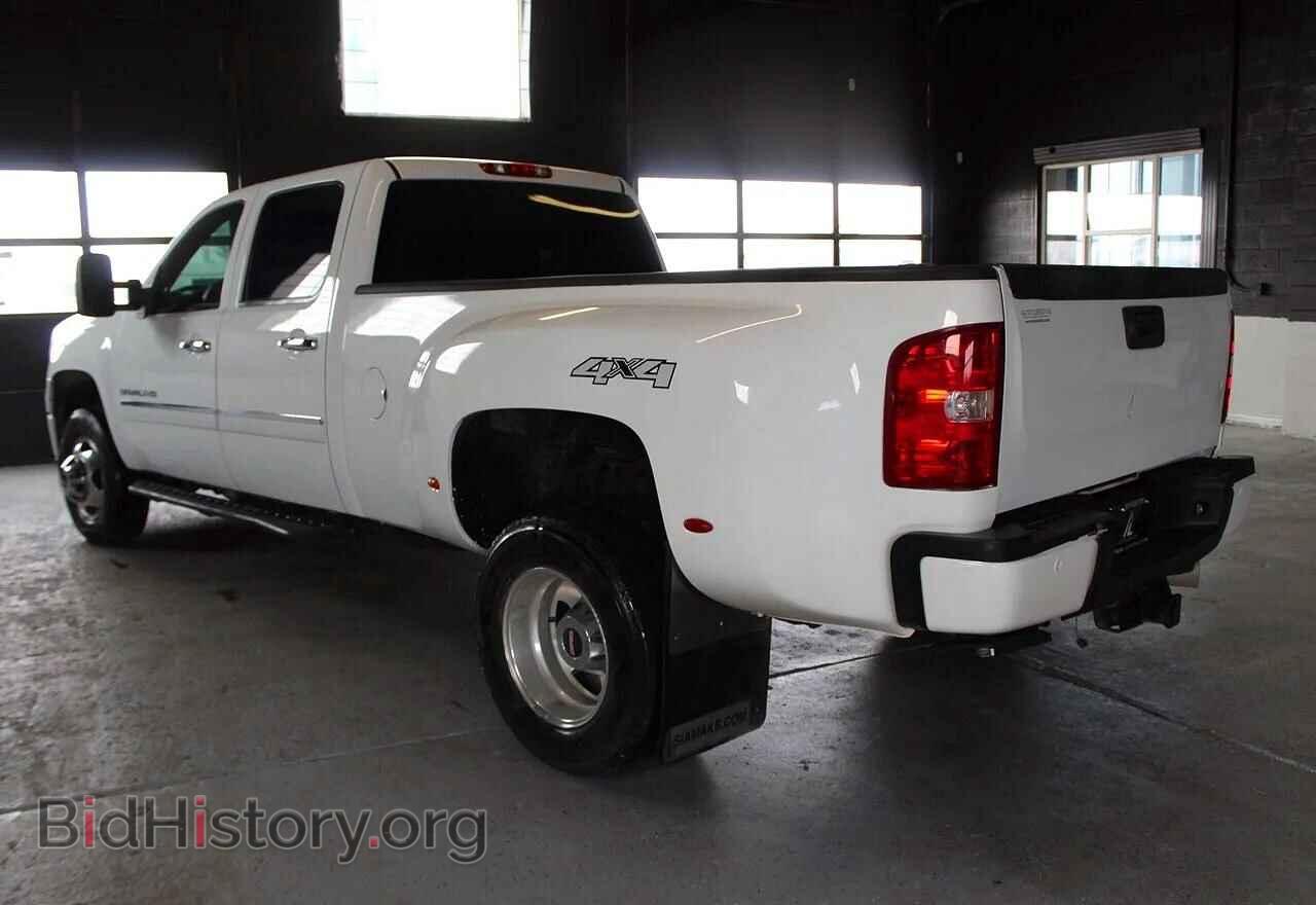 2013 GMC SIERRA - VIN: 1GT426C80DF181166 - Фото 2