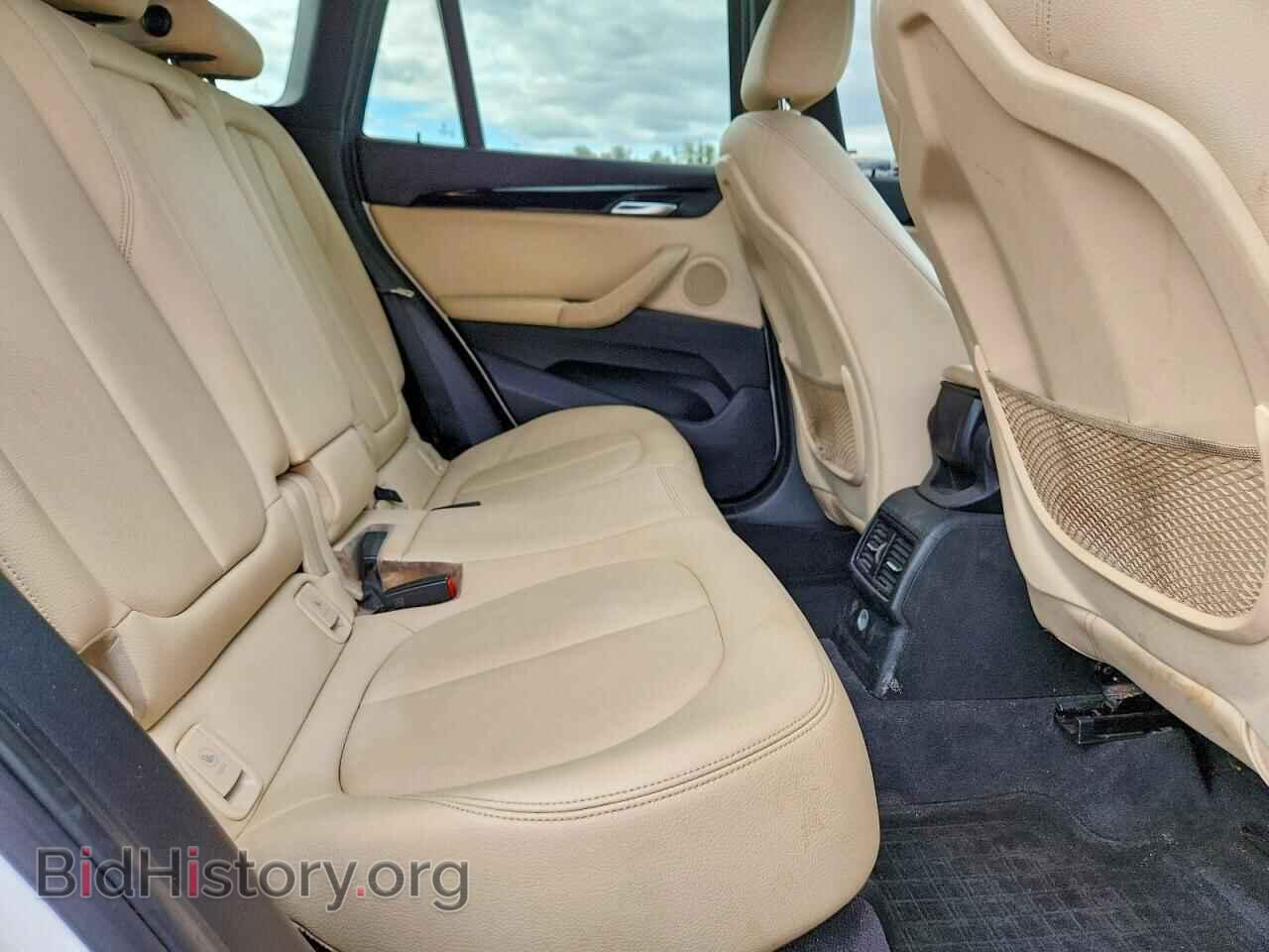 2016 BMW X1 - VIN: WBXHT3C30GP884608 - Фото 10