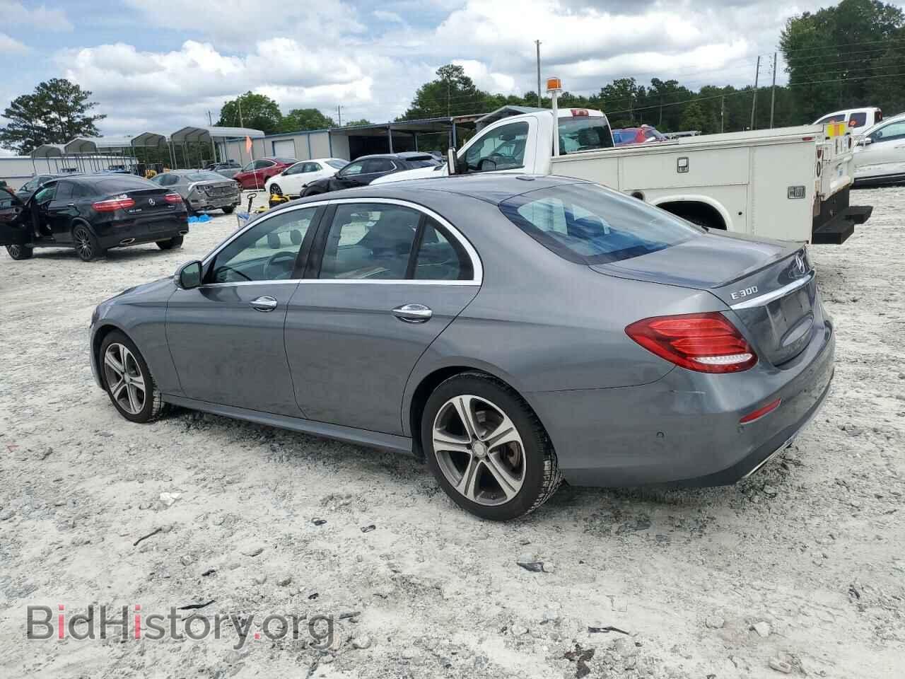 2017 MERCEDES-BENZ E-CLASS - VIN: WDDZF4KB2HA187054 - Фото 2