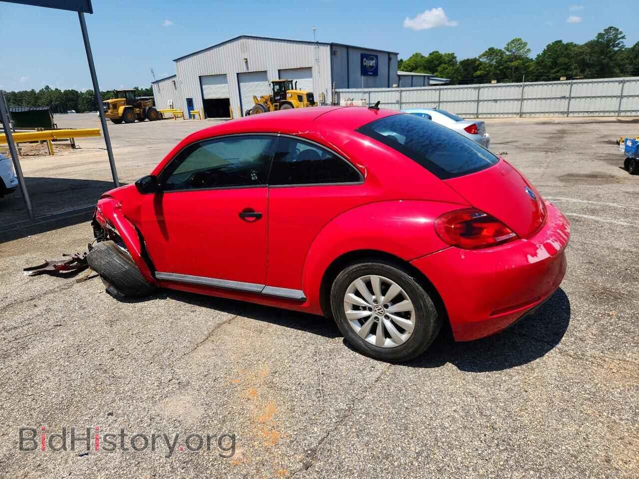 2014 VOLKSWAGEN BEETLE - VIN: 3VWFP7AT6EM604032 - Фото 2