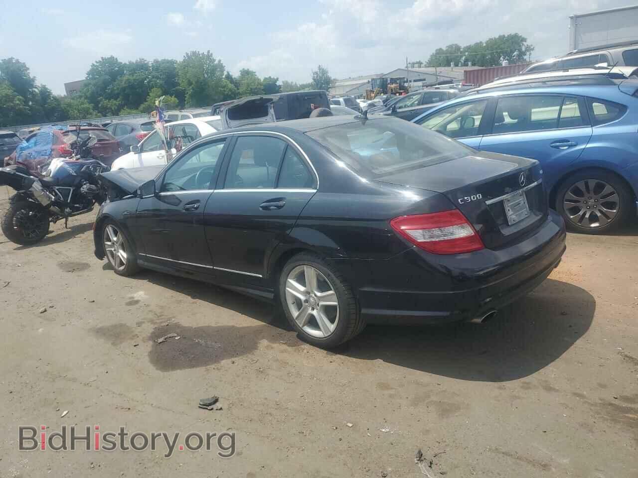 2011 MERCEDES-BENZ C-CLASS - VIN: WDDGF8BB8BR184151 - Фото 2
