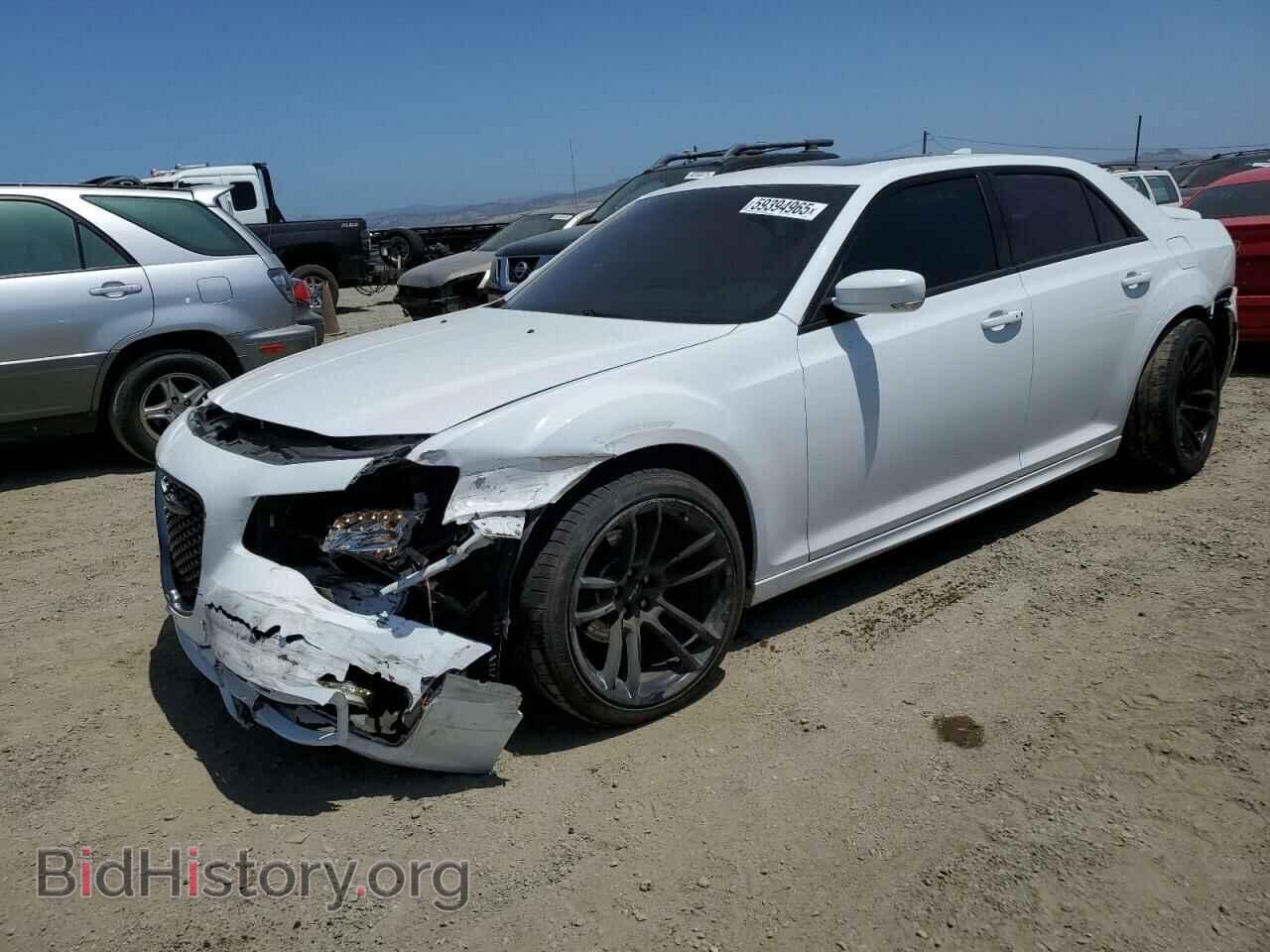Фотография 2C3CCABG7JH240068 - CHRYSLER 300 2018