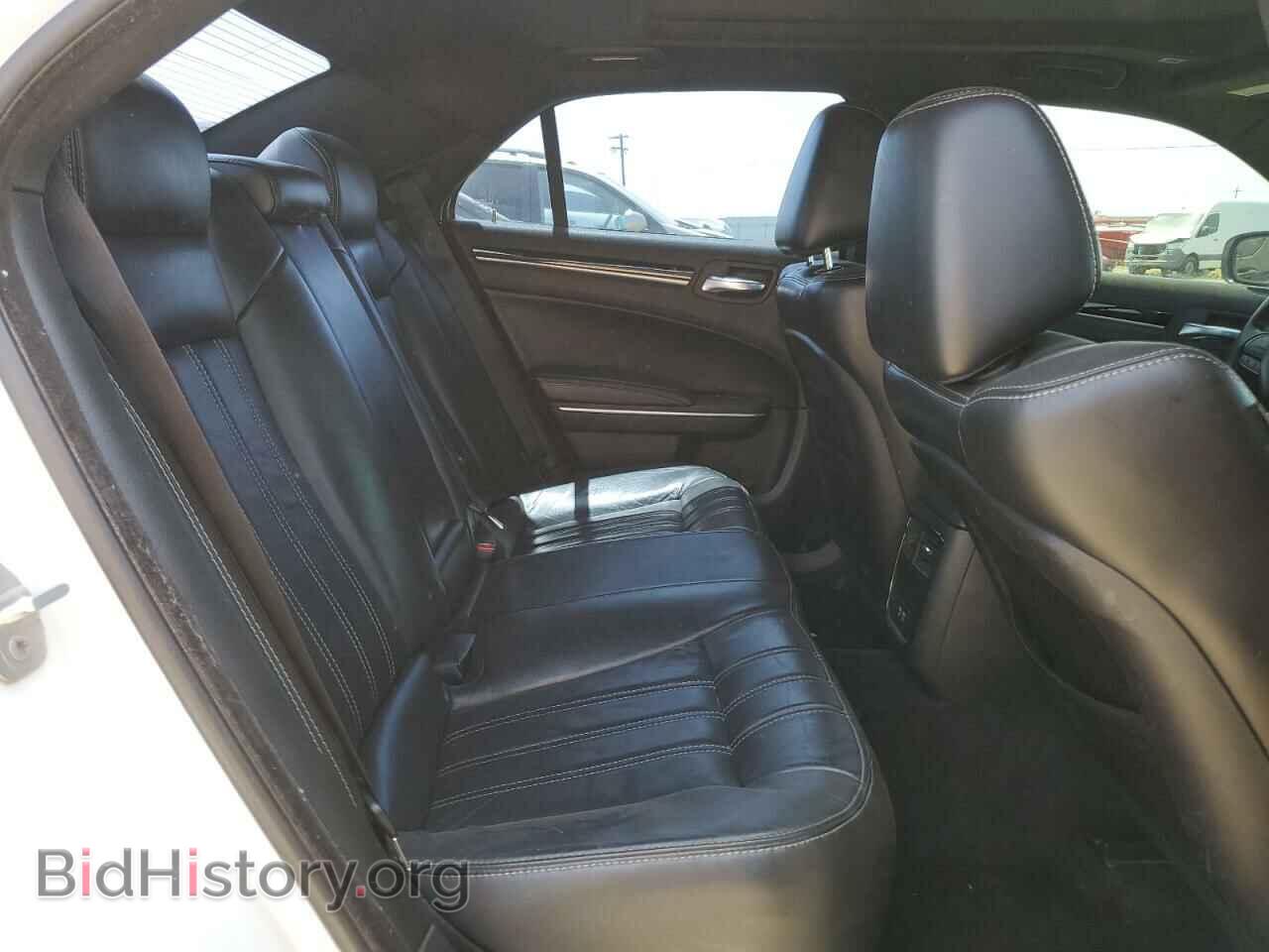 2018 CHRYSLER 300 - VIN: 2C3CCABG7JH240068 - Фото 10