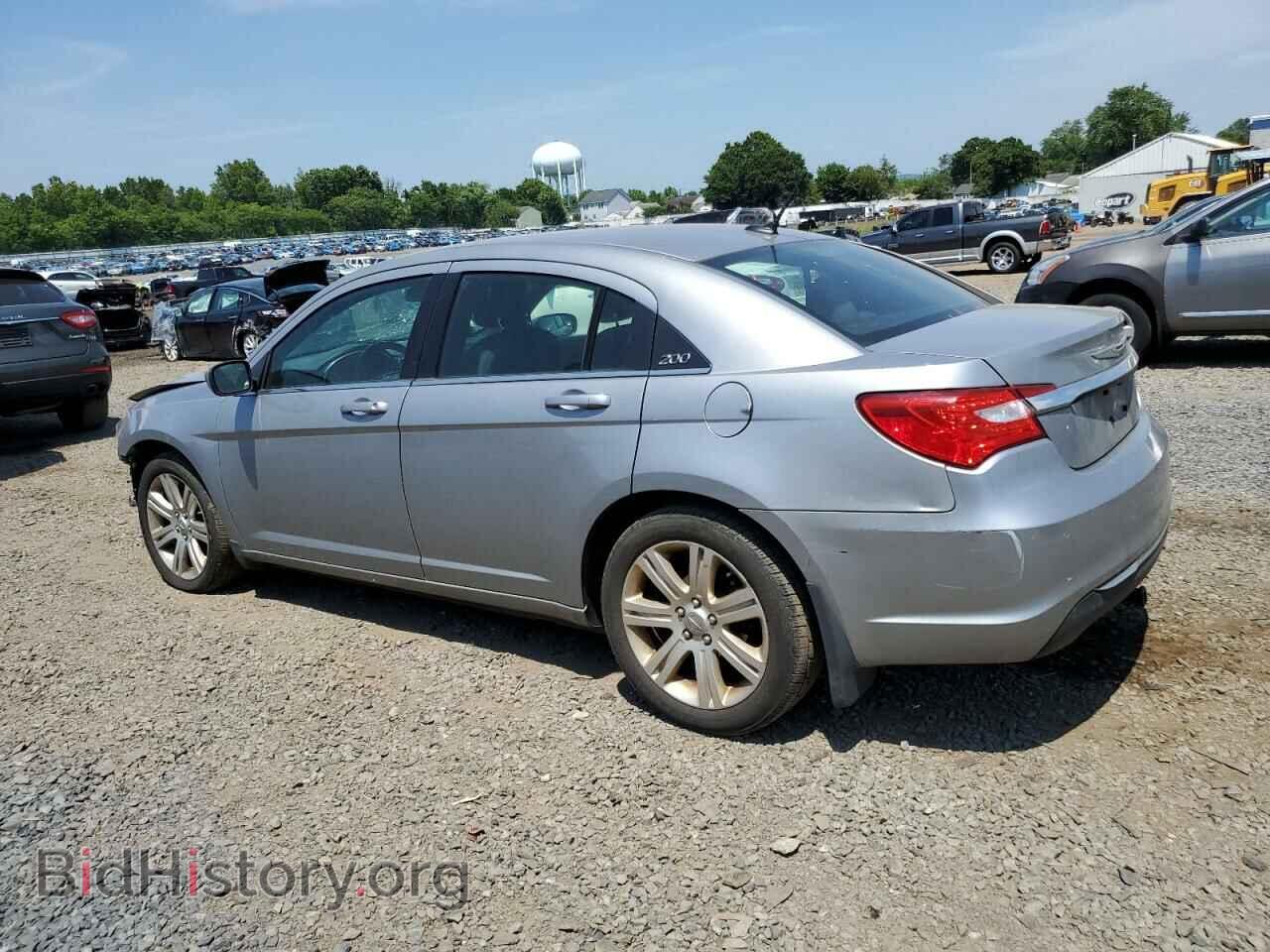 2013 CHRYSLER 200 - VIN: 1C3CCBBB8DN593604 - Фото 2