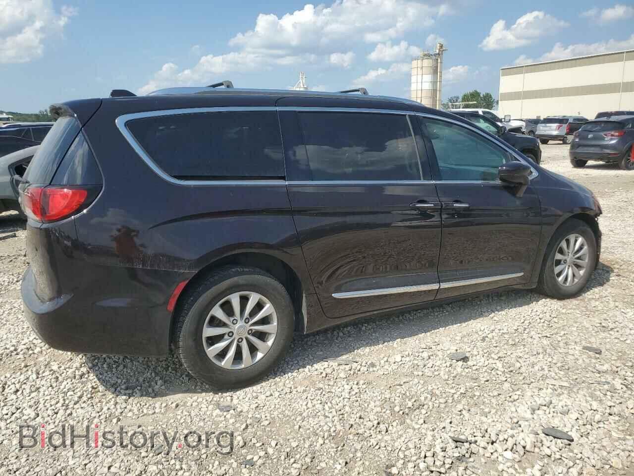 2018 CHRYSLER PACIFICA - VIN: 2C4RC1BG0JR261389 - Фото 3