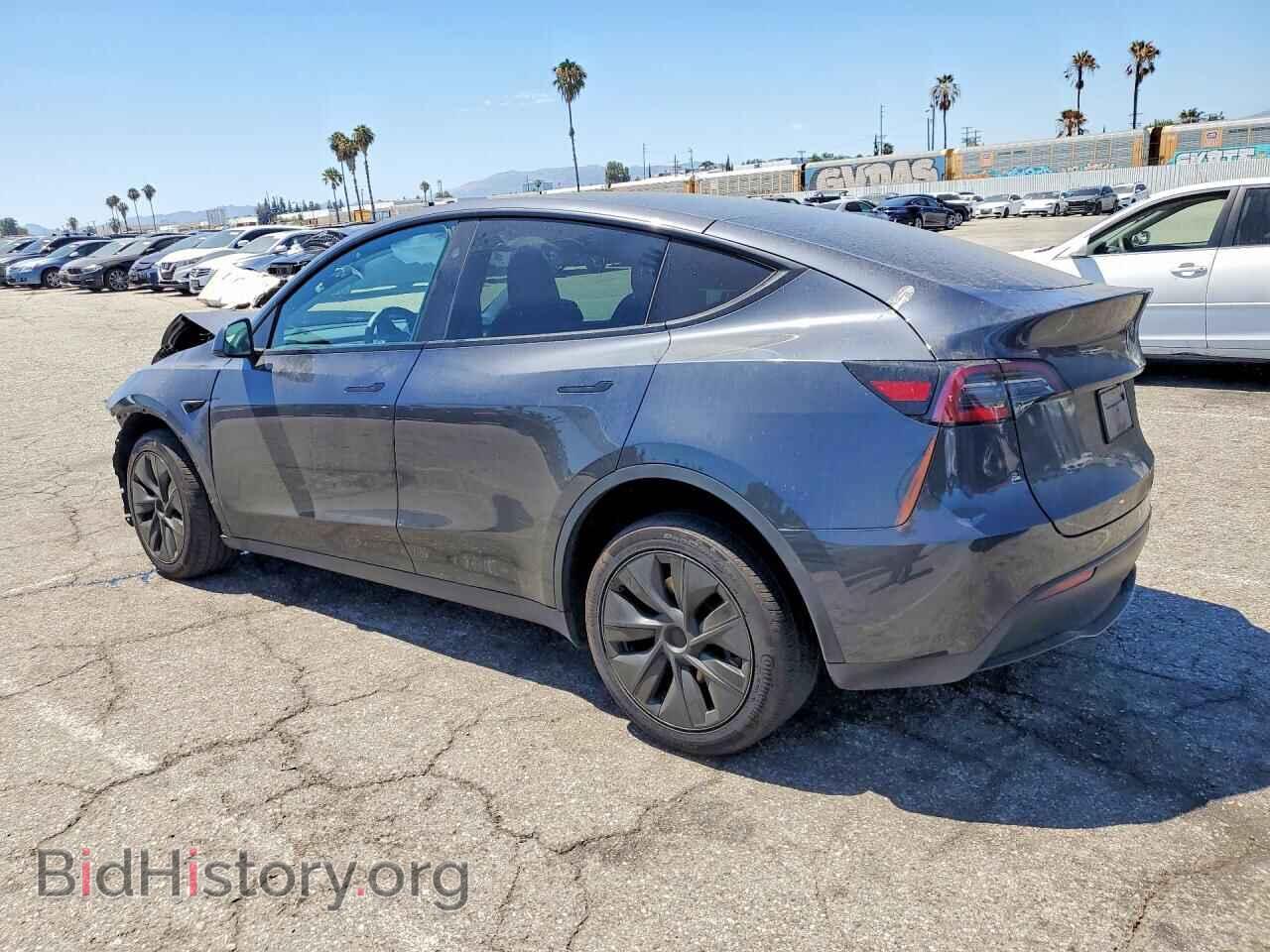 2025 TESLA MODEL Y - VIN: 7SAYGDED7SF320327 - Photo 2