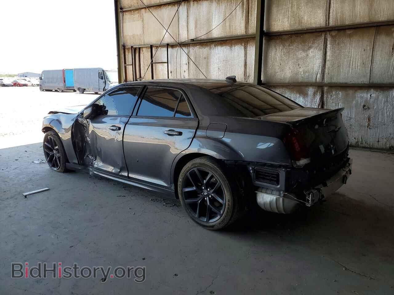 2018 CHRYSLER 300 - VIN: 2C3CCABG6JH261364 - Photo 2