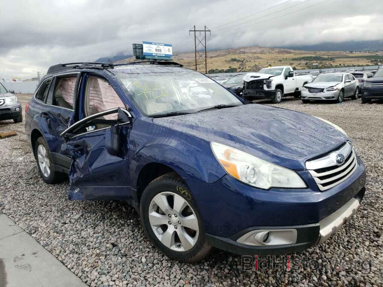 Photo 4S4BRDKC1B2388582 - SUBARU OUTBACK 2011