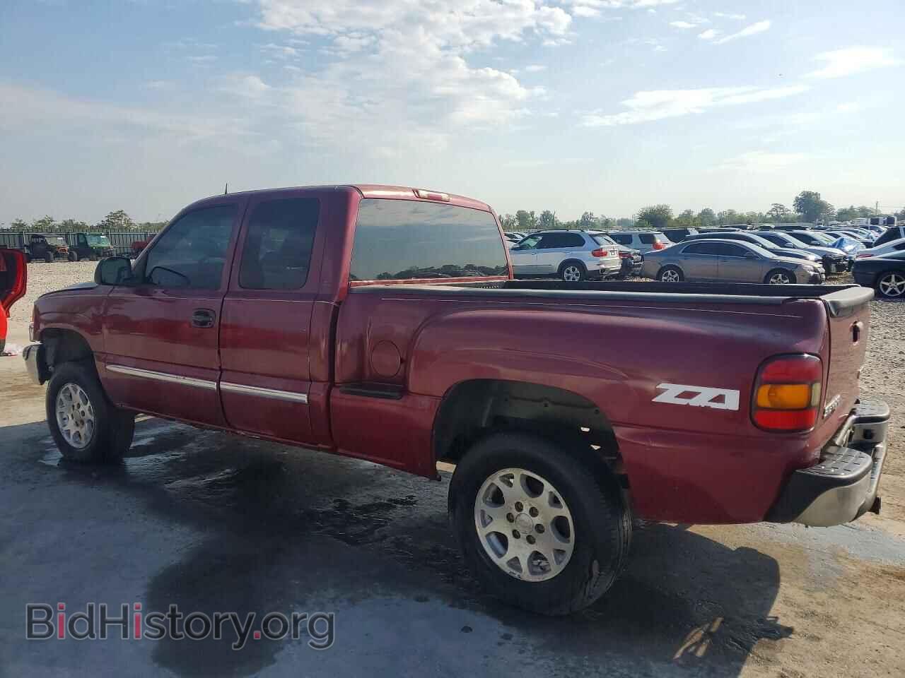 2005 GMC SIERRA - VIN: 1GTEK19B15Z301194 - Фото 2