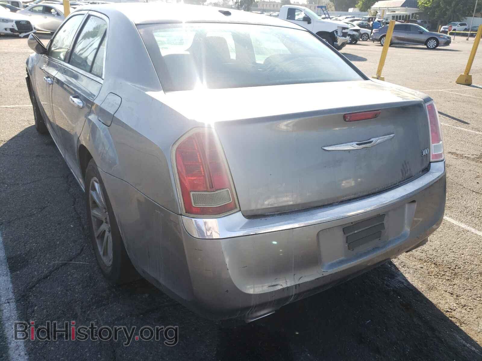 2012 CHRYSLER 300 - VIN: 2C3CCACG3CH216576 - Фото 3