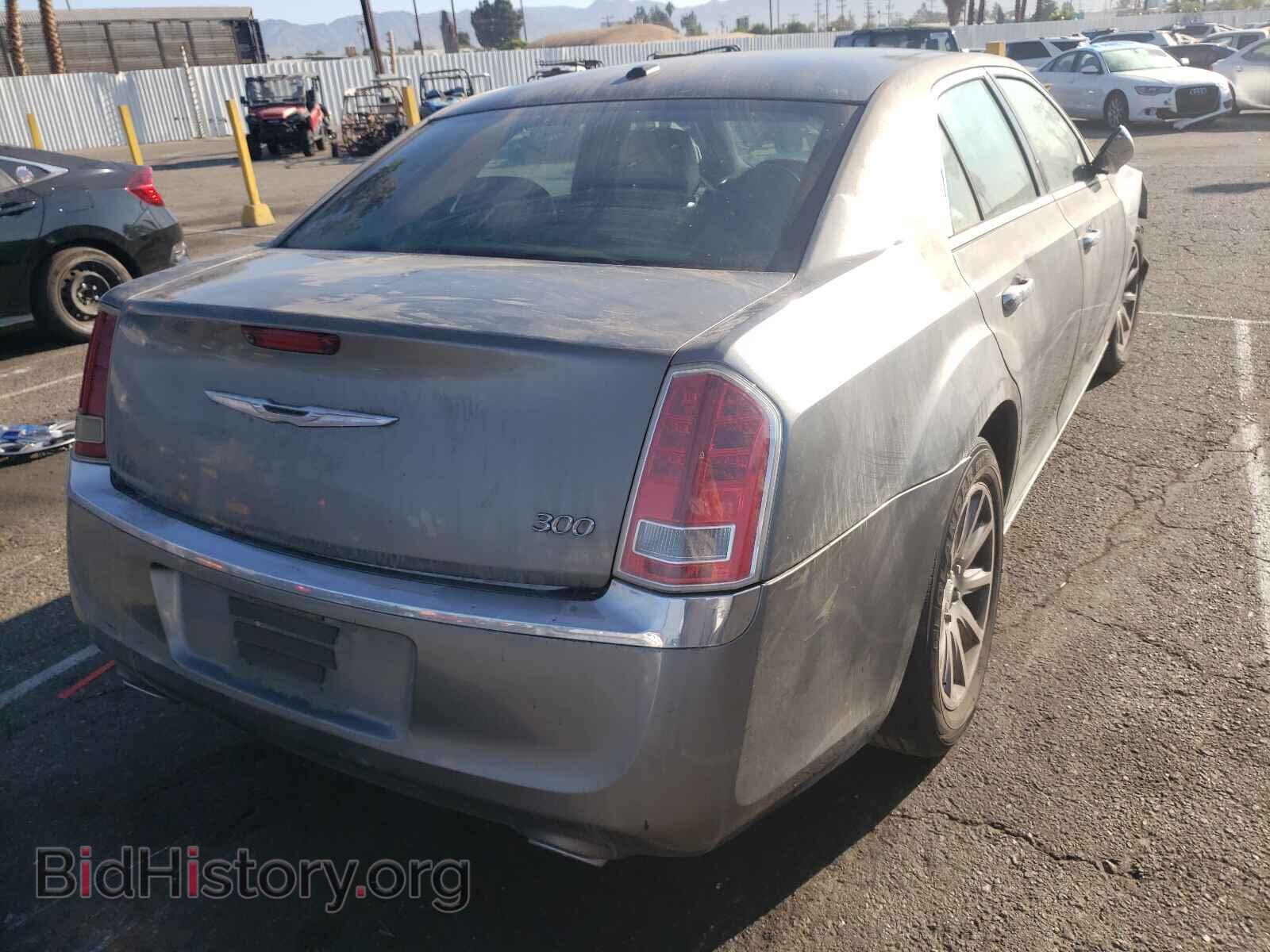 2012 CHRYSLER 300 - VIN: 2C3CCACG3CH216576 - Фото 4