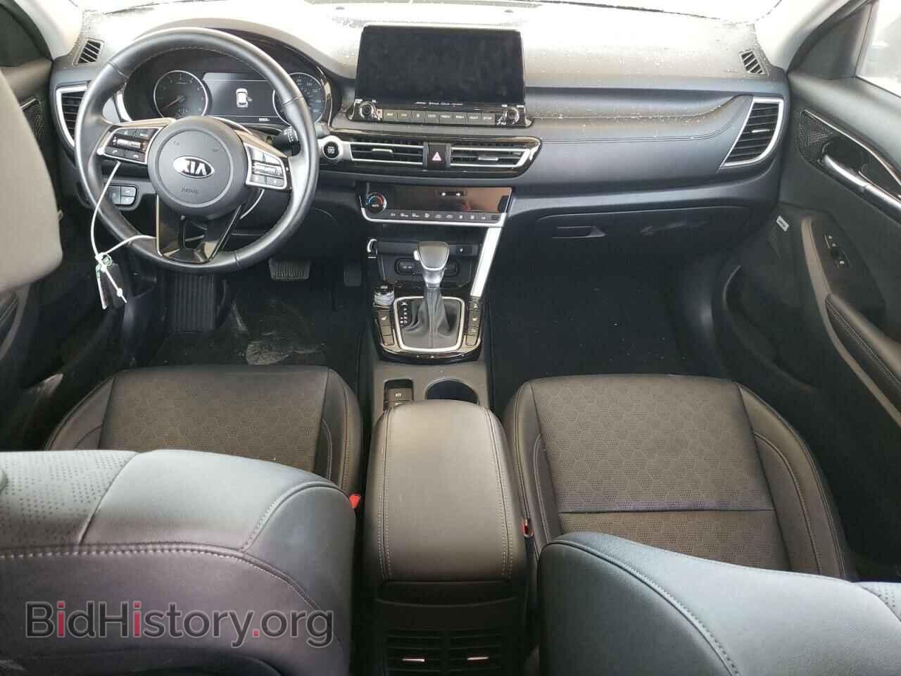 2021 KIA SELTOS - VIN: KNDETCA28M7075475 - Фото 8