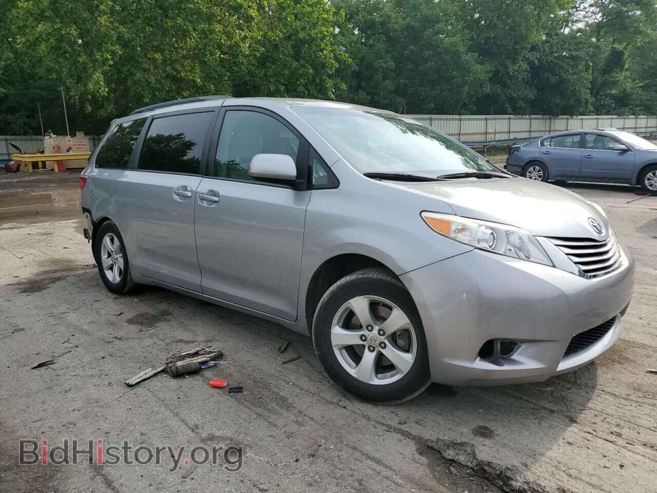 2017 TOYOTA All Models - VIN: 5TDKZ3DC3HS768360 - Фото 4