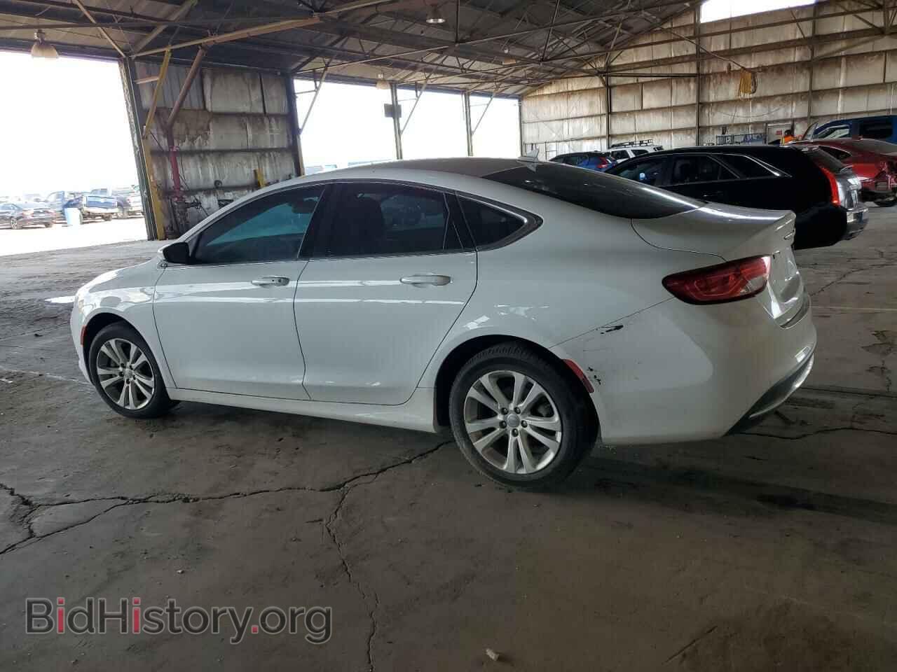 2016 CHRYSLER 200 - VIN: 1C3CCCAB8GN129272 - Фото 2