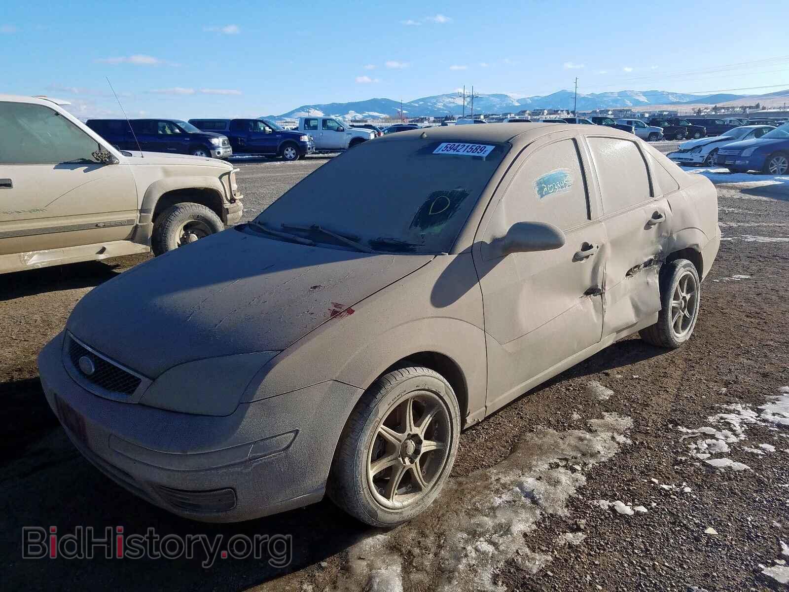2005 FORD FOCUS - VIN: 1FAFP34N75W109644 - Фото 2