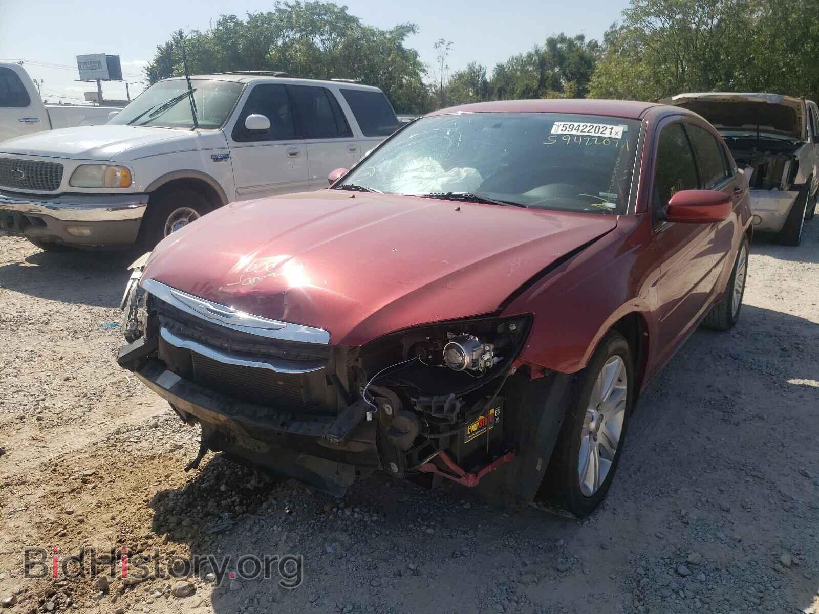 2013 CHRYSLER 200 - VIN: 1C3CCBBB0DN715047 - Фото 2