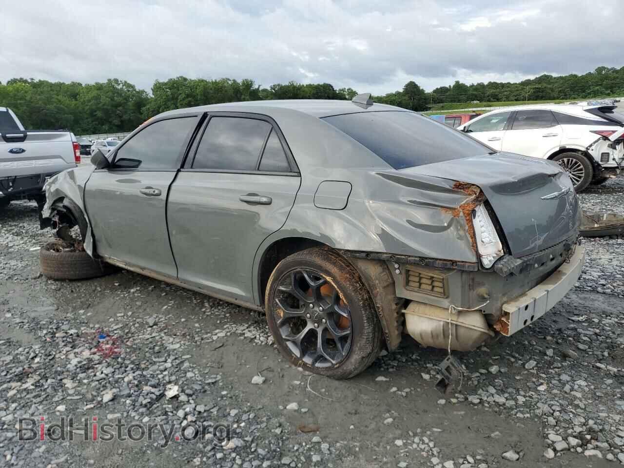2019 CHRYSLER 300 - VIN: 2C3CCABG5KH515700 - Фото 2