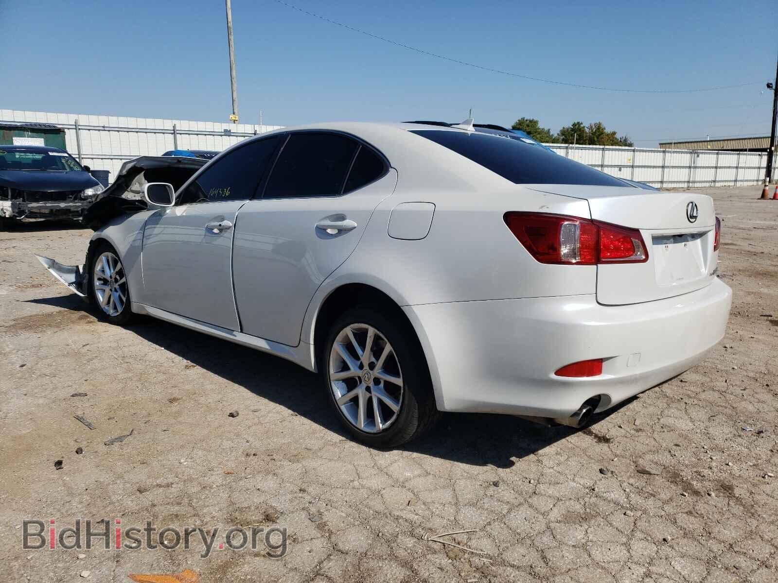 2011 LEXUS IS - VIN: JTHCF5C26B5050699 - Фото 2