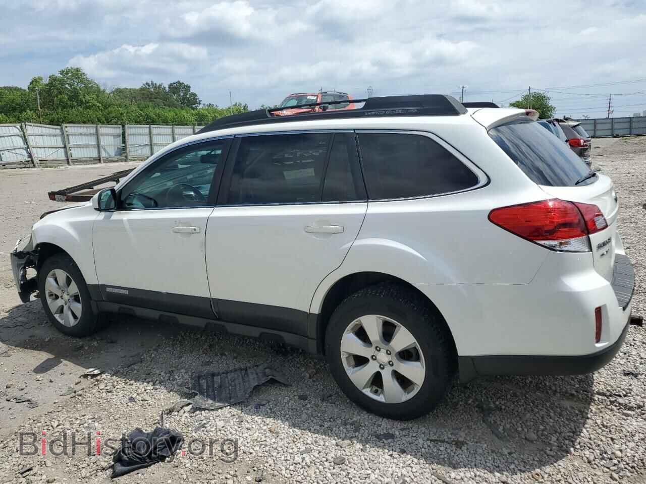 2011 SUBARU OUTBACK - VIN: 4S4BRCCC6B3379329 - Фото 2