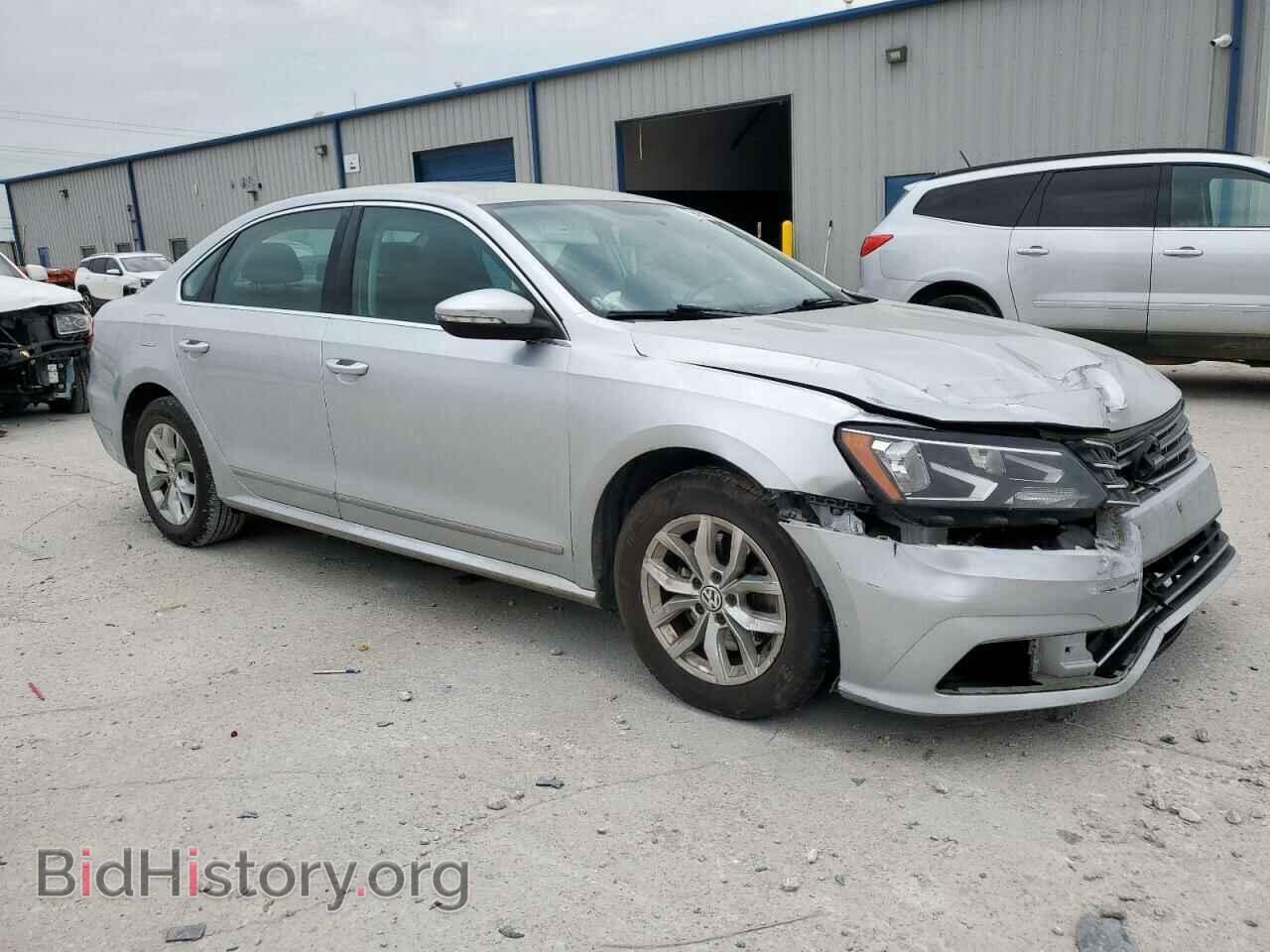 2017 VOLKSWAGEN PASSAT - VIN: 1VWAT7A31HC012758 - Фото 4
