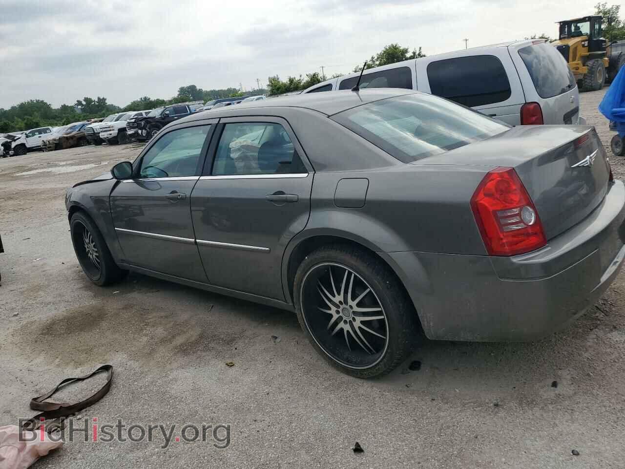 2008 CHRYSLER 300 - VIN: 2C3LA43R78H291796 - Фото 2