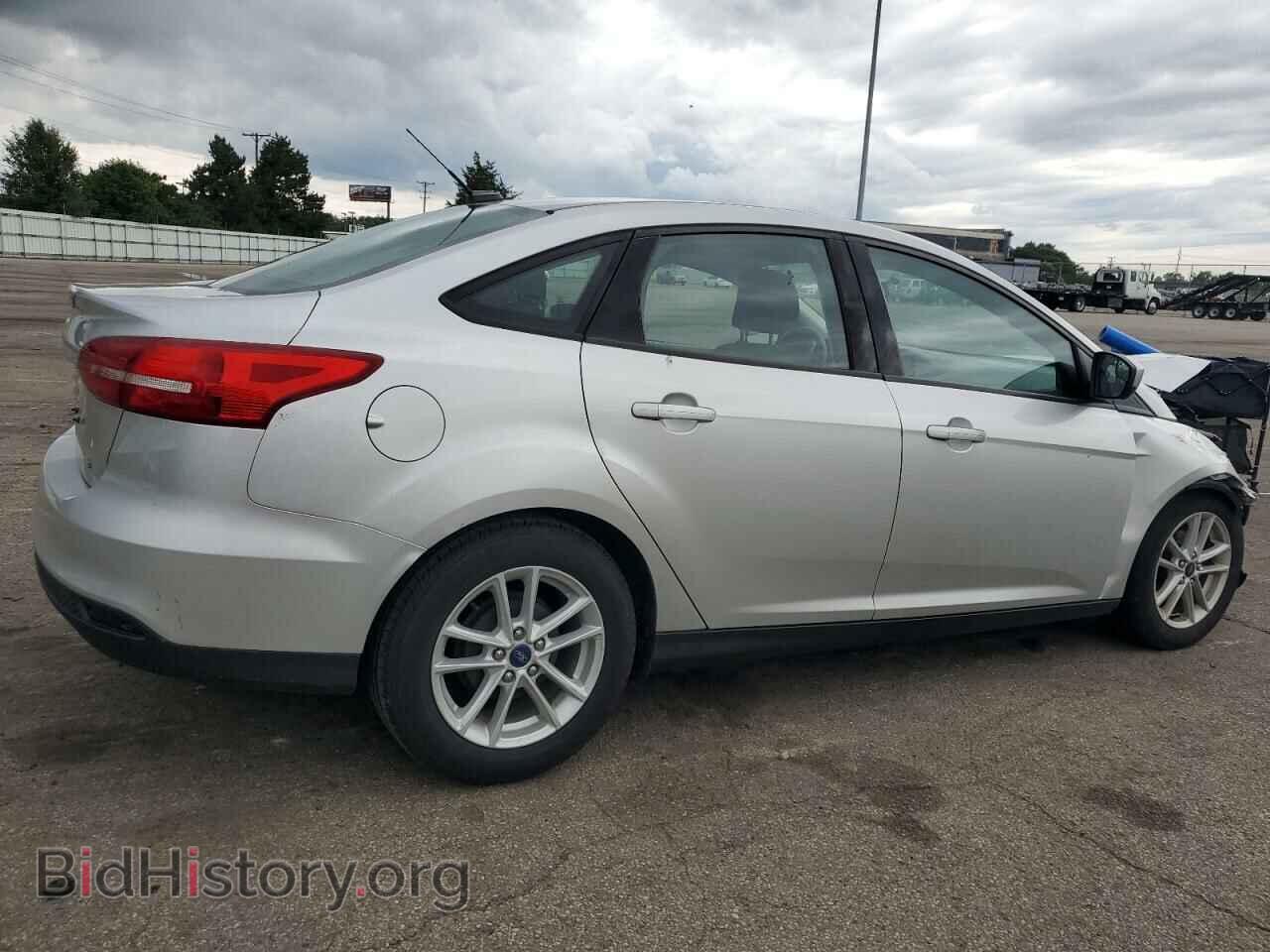 2018 FORD FOCUS - VIN: 1FADP3F21JL235570 - Фото 3