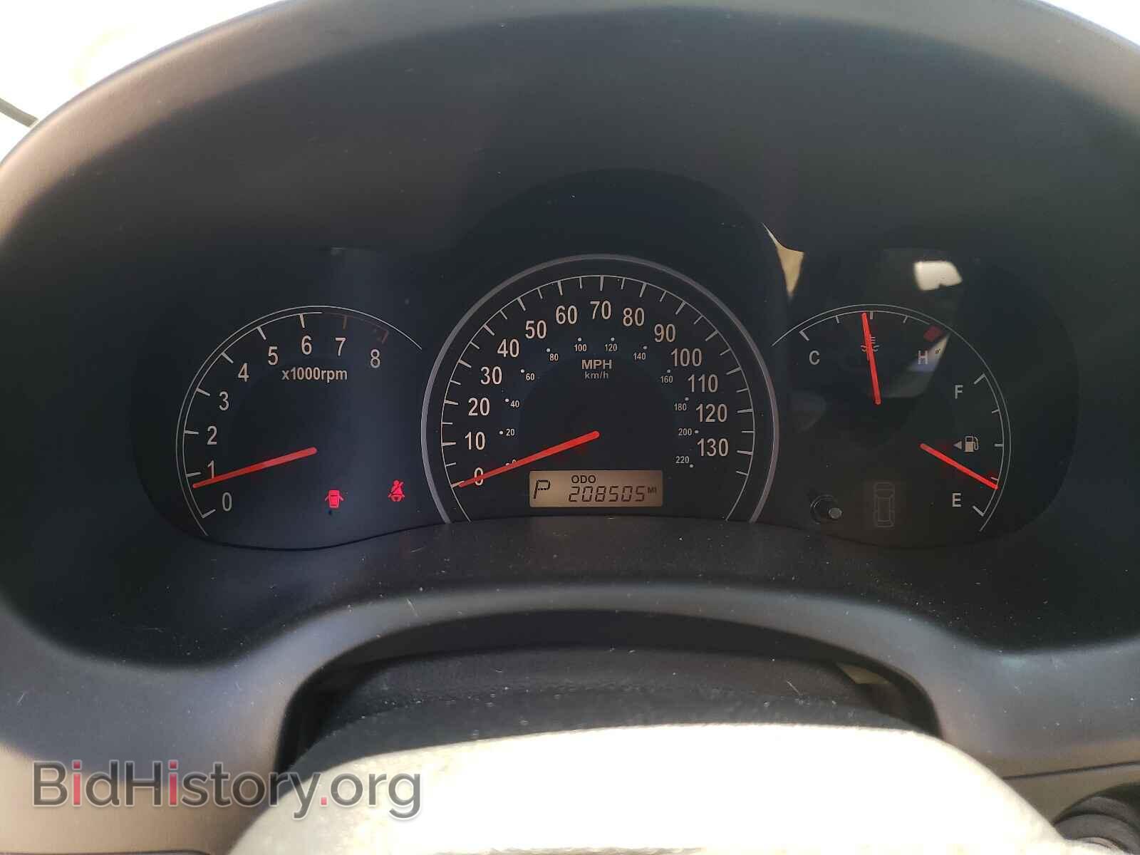 2007 HYUNDAI ENTOURAGE - VIN: KNDMC233776016682 - Фото 8