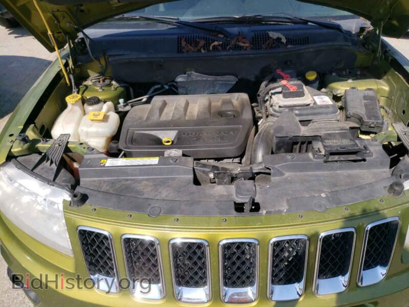 2012 Jeep COMPASS (VIN 1C4NJDBB9CD642061) — photo 7 of 10