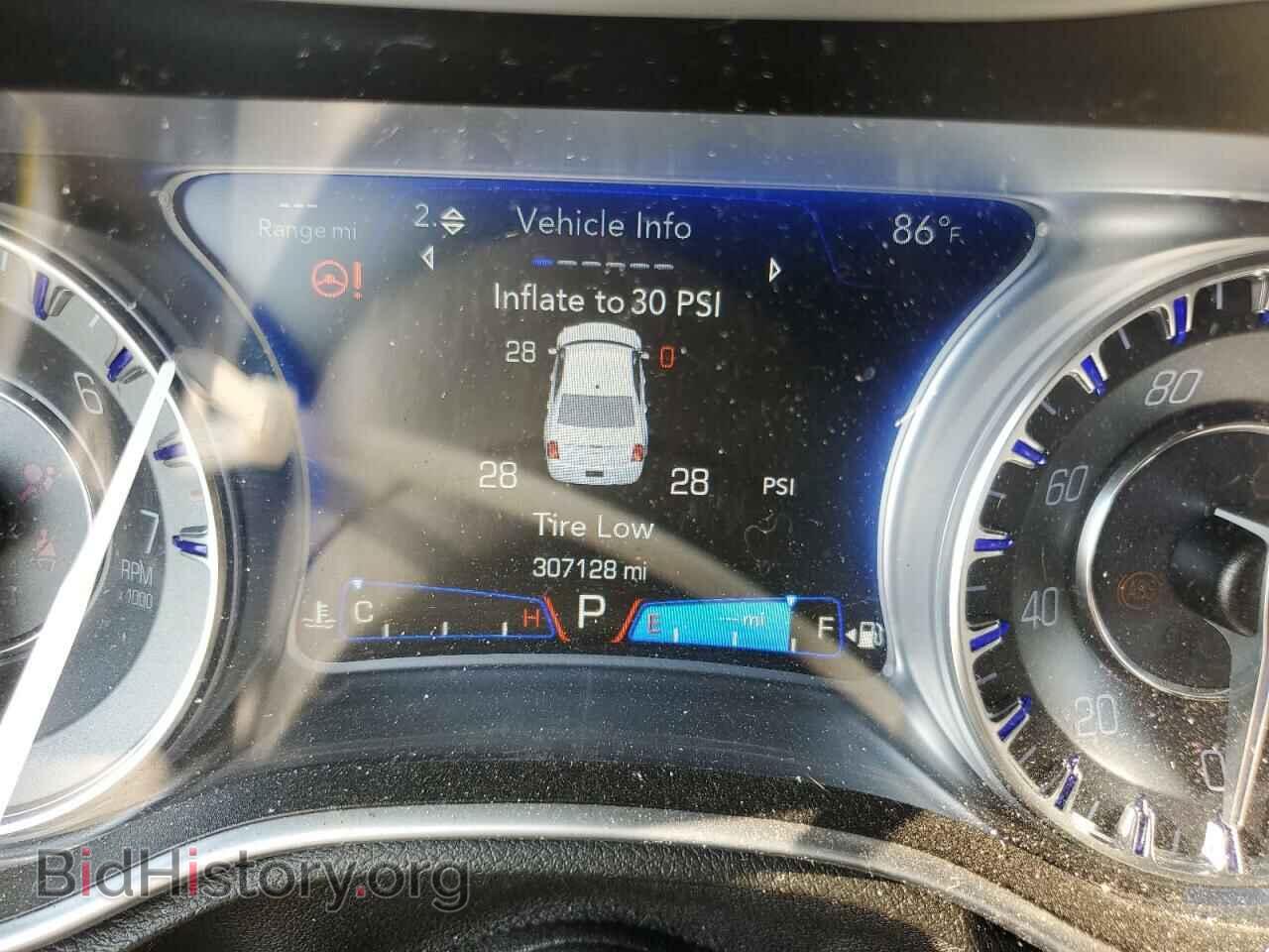 2015 CHRYSLER 300 - VIN: 2C3CCAAG6FH830366 - Фото 9