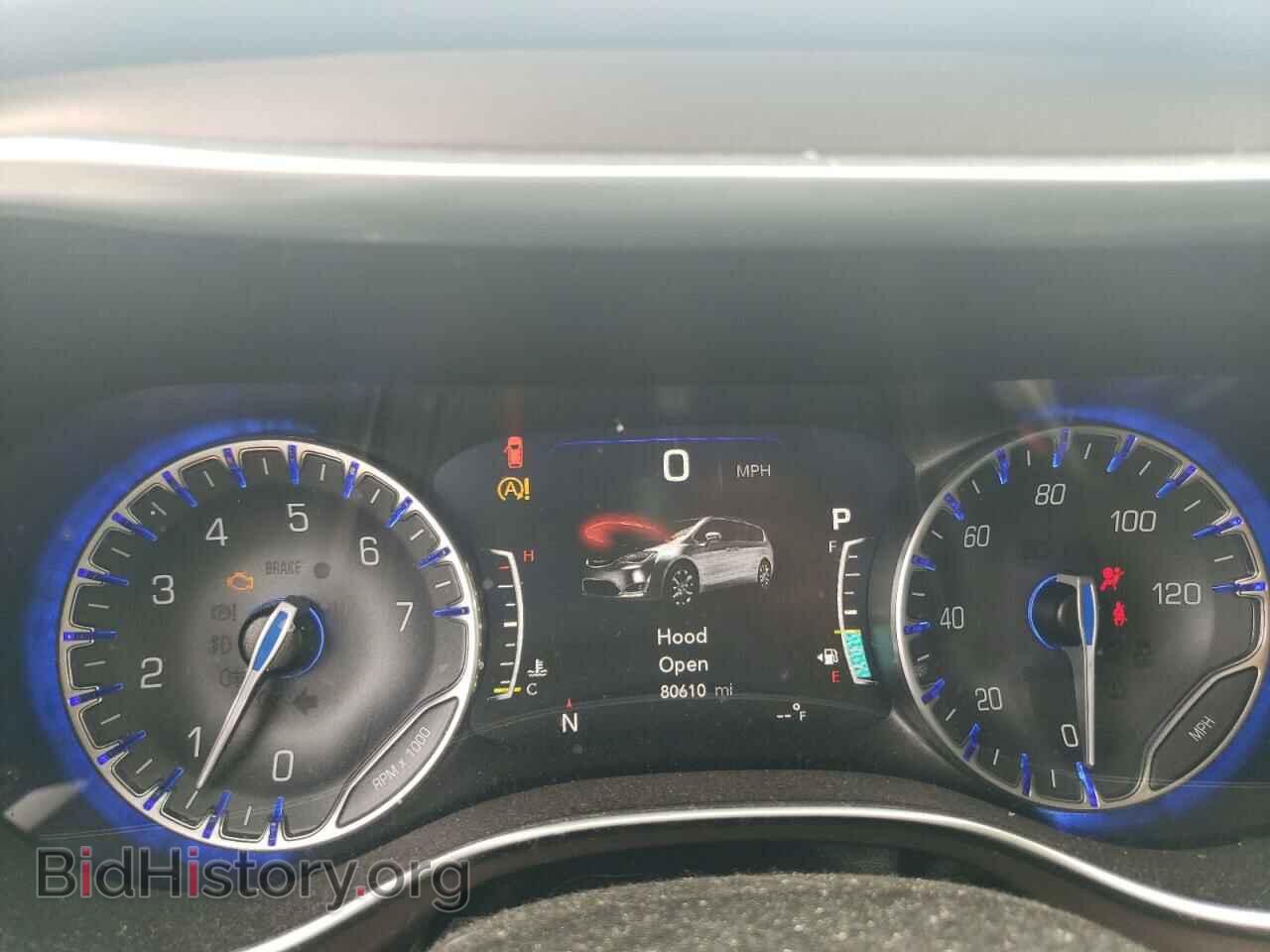2018 CHRYSLER PACIFICA - VIN: 2C4RC1EG6JR203783 - Фото 9
