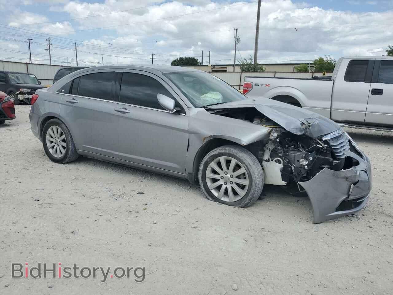 2013 CHRYSLER 200 - VIN: 1C3CCBBB0DN598201 - Фото 4