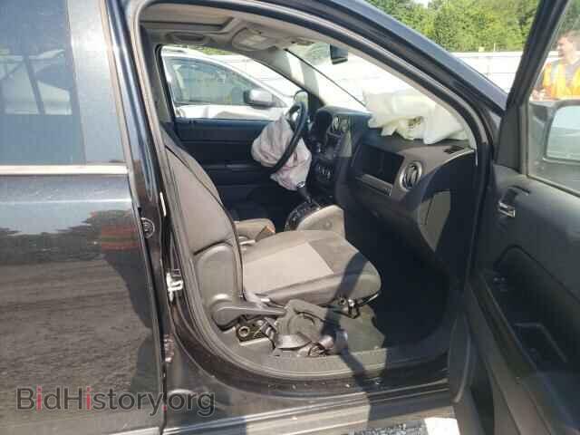 2011 Jeep COMPASS (VIN 1J4NT1FB4BD224700) — photo 5 of 10